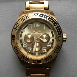 Men’s watch- Gold